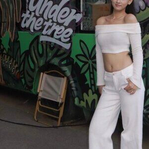 Chic Y2K Ribbed Knit Off-the-Shoulder Long Sleeve Crop Top /Apricot